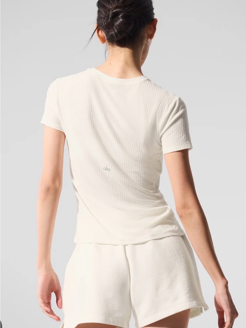 ALO Yoga Ribbed Short Sleeve Crew Tee in Ivory